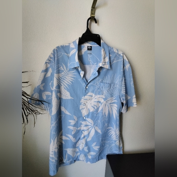Quiksilver Men's Last Island Short Sleeve Shirt in Blue XXL Hawaiian Shirt - Picture 2 of 6